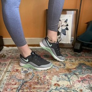 Women’s Nike Metcon Lift Run CrossFit Sneakers